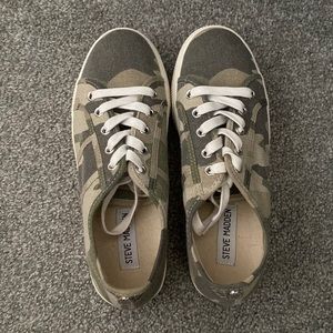 Camo Steve Madden platform sneakers